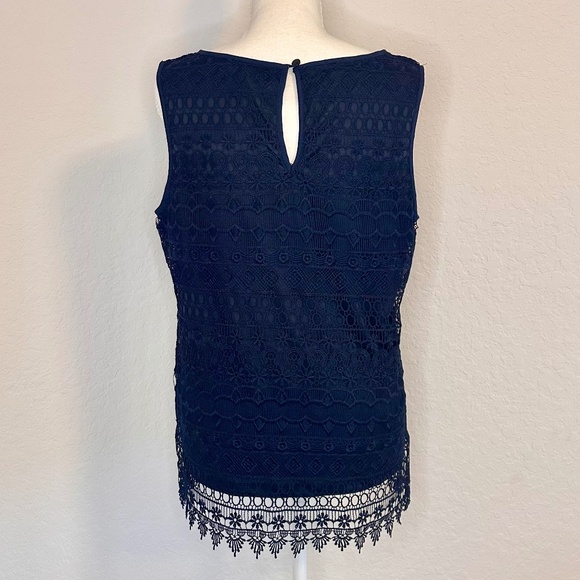 Adiva, Navy Blue Layered Lace Sleeveless Top, Size: M - Picture 7 of 10